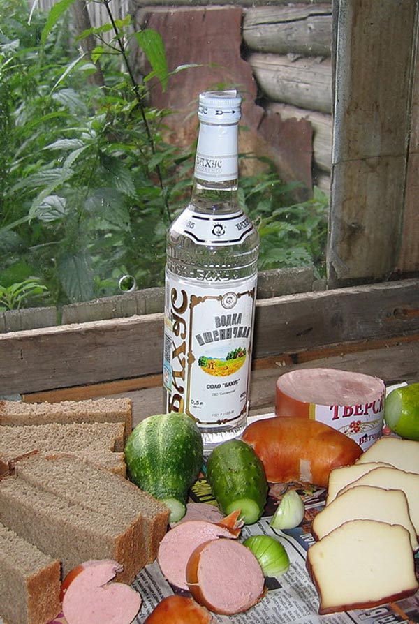 003 vodka Alcohol Makes Russians an Extinct Nation. (video)
