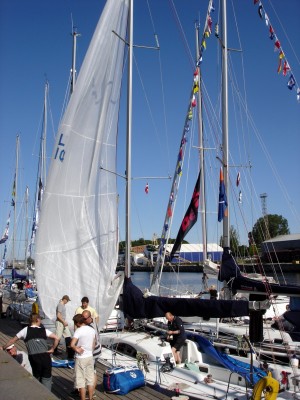 jahtas liepaja20091106 003 300x400 Jahtas Liepājā